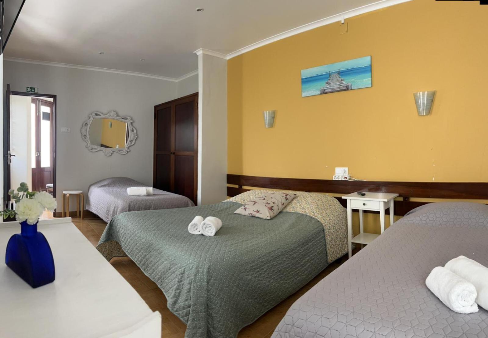 Hotel Residencia Aviz Peniche Habitación foto