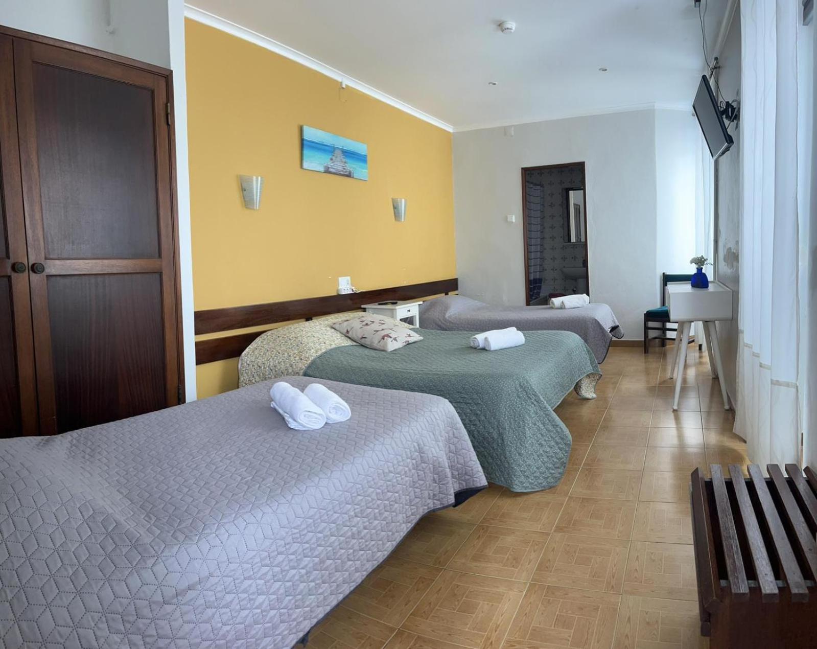 Hotel Residencia Aviz Peniche Habitación foto