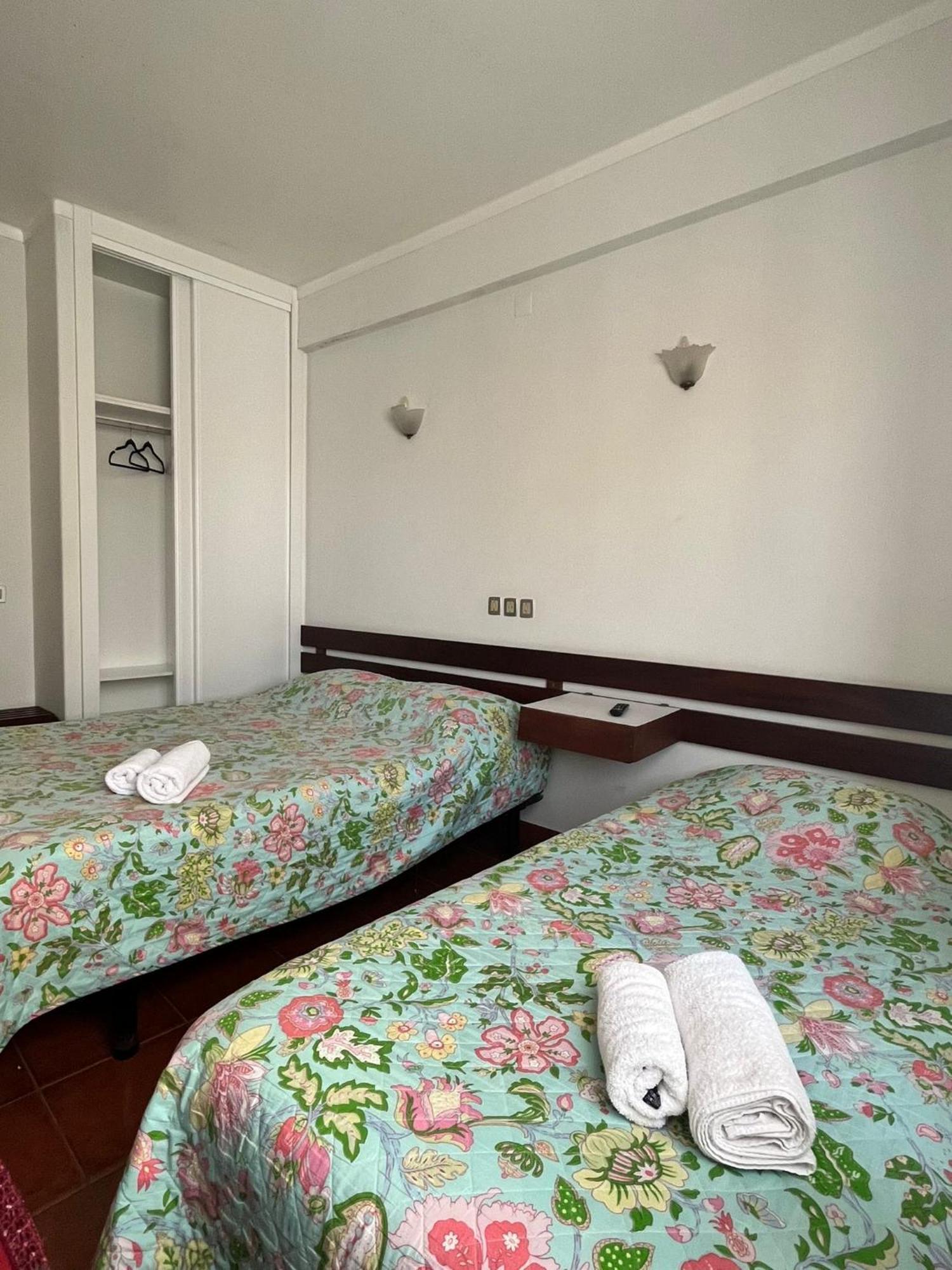 Hotel Residencia Aviz Peniche Habitación foto